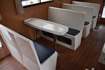 室內座位區
*此為示意圖,船隊船隻眾多,不一定為出船為照片船隻,內裝、外觀類似。
日月潭遊湖推薦|日月潭包船推薦|日月潭搭船|日月潭遊艇|日月潭船票